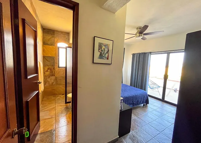 Hostal Las Quintas 3*