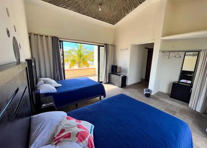 Hostal Las Quintas 3*